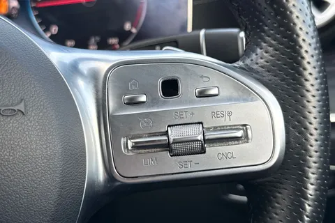 LR69OPX Mercedes-Benz E Class 2.0 E220d AMG Line G-Tronic+ Euro 6 (s/s) 2dr Thumbnail #43