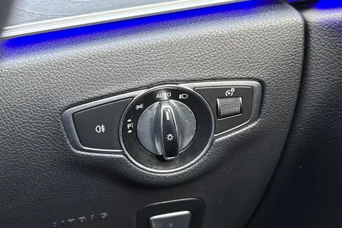 LR69OPX Mercedes-Benz E Class 2.0 E220d AMG Line G-Tronic+ Euro 6 (s/s) 2dr Thumbnail #44