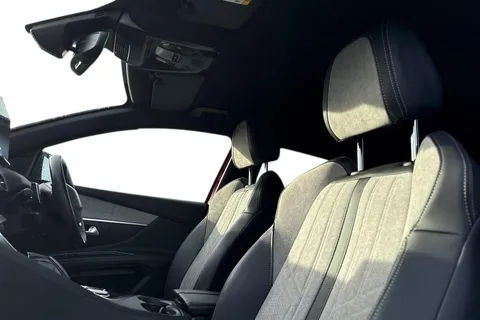 SD71JKU PEUGEOT 3008 1.6 13.2kWh GT e-EAT Euro 6 (s/s) 5dr Thumbnail #16