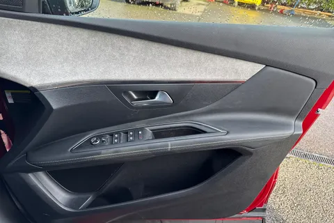 SD71JKU PEUGEOT 3008 1.6 13.2kWh GT e-EAT Euro 6 (s/s) 5dr Thumbnail #21