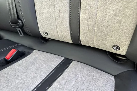 SD71JKU PEUGEOT 3008 1.6 13.2kWh GT e-EAT Euro 6 (s/s) 5dr Thumbnail #32