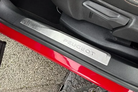 SD71JKU PEUGEOT 3008 1.6 13.2kWh GT e-EAT Euro 6 (s/s) 5dr Thumbnail #34