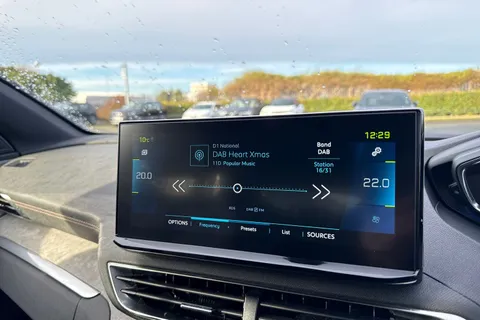 SD71JKU PEUGEOT 3008 1.6 13.2kWh GT e-EAT Euro 6 (s/s) 5dr Thumbnail #42