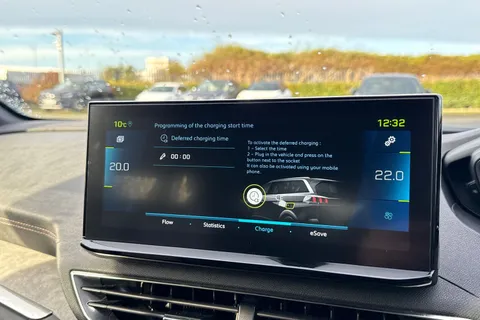 SD71JKU PEUGEOT 3008 1.6 13.2kWh GT e-EAT Euro 6 (s/s) 5dr Thumbnail #53