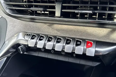 SD71JKU PEUGEOT 3008 1.6 13.2kWh GT e-EAT Euro 6 (s/s) 5dr Thumbnail #54