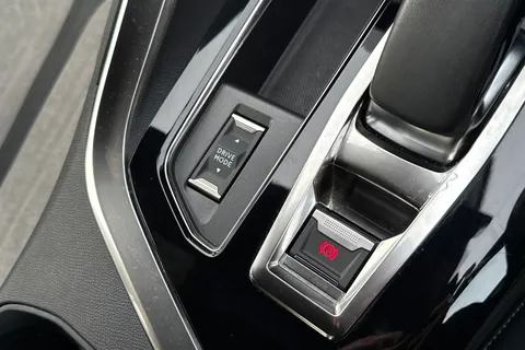 SD71JKU PEUGEOT 3008 1.6 13.2kWh GT e-EAT Euro 6 (s/s) 5dr Thumbnail #59