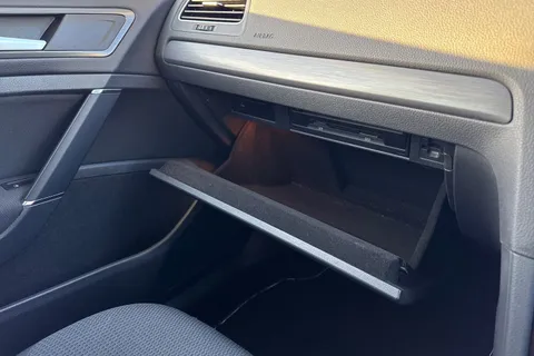 60 of 66 for Volkswagen Golf 1.5 TSI EVO Match Edition Euro 6 (s/s) 5dr