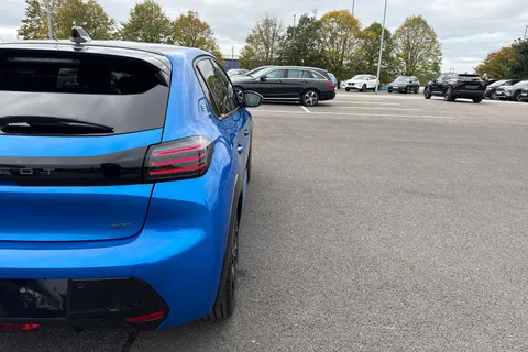 DF75OMG PEUGEOT e-208 51kWh GT Premium Auto 5dr (7.4kW Charger) Thumbnail #31