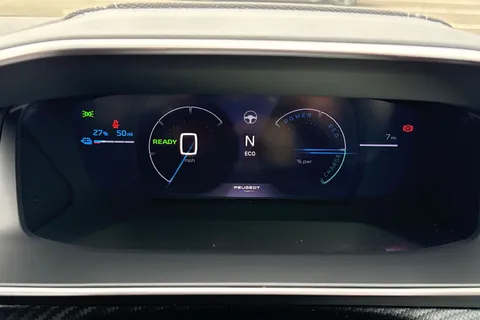 DF75OMG PEUGEOT e-208 51kWh GT Premium Auto 5dr (7.4kW Charger) Thumbnail #44