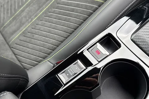 DF75OMG PEUGEOT e-208 51kWh GT Premium Auto 5dr (7.4kW Charger) Thumbnail #58