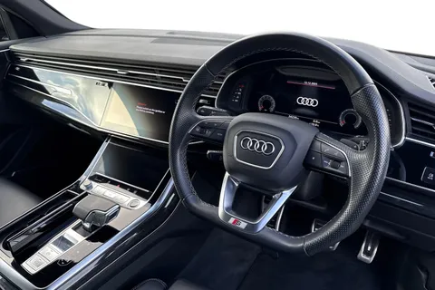 18 of 59 for Audi Q8 Black Edition 55 TFSI quattro 340 PS tiptronic