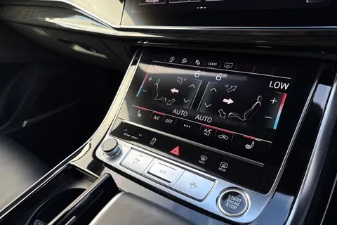 22 of 59 for Audi Q8 Black Edition 55 TFSI quattro 340 PS tiptronic