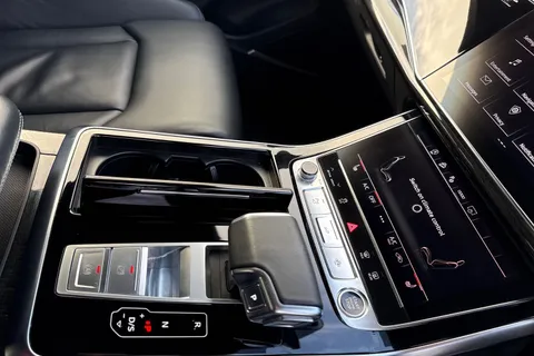 23 of 59 for Audi Q8 Black Edition 55 TFSI quattro 340 PS tiptronic