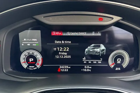 31 of 59 for Audi Q8 Black Edition 55 TFSI quattro 340 PS tiptronic