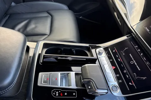 53 of 59 for Audi Q8 Black Edition 55 TFSI quattro 340 PS tiptronic