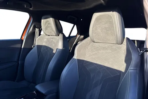 16 of 67 for PEUGEOT e-2008 50kWh GT Premium Auto 5dr (7kW Charger)