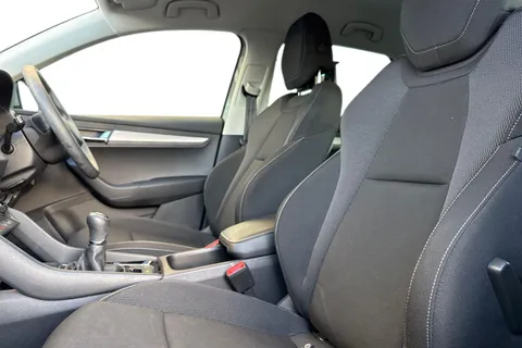 NX24XSP Škoda Karoq 1.5 TSI ACT SE Drive Euro 6 (s/s) 5dr Thumbnail #16