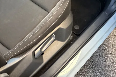 NX24XSP Škoda Karoq 1.5 TSI ACT SE Drive Euro 6 (s/s) 5dr Thumbnail #40