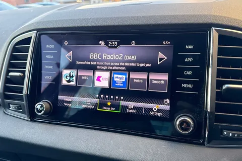 NX24XSP Škoda Karoq 1.5 TSI ACT SE Drive Euro 6 (s/s) 5dr Thumbnail #44