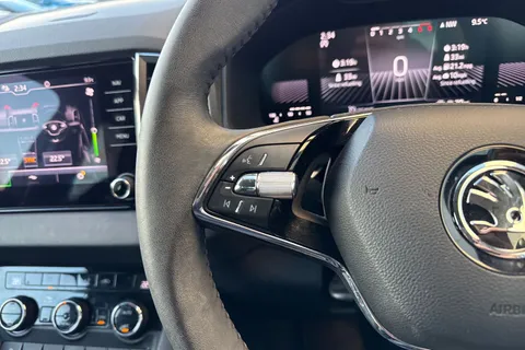 NX24XSP Škoda Karoq 1.5 TSI ACT SE Drive Euro 6 (s/s) 5dr Thumbnail #55