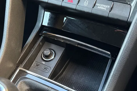 NX24XSP Škoda Karoq 1.5 TSI ACT SE Drive Euro 6 (s/s) 5dr Thumbnail #60