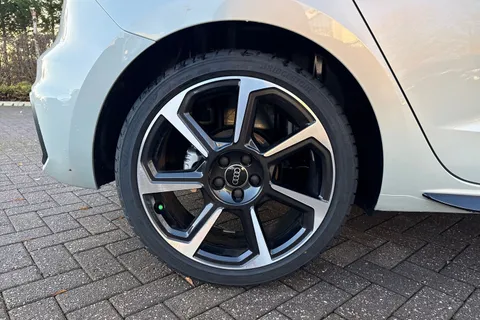  Audi A1 35 TFSI Black Edition 5dr S Tronic Thumbnail #12