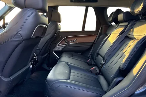 4 of 50 for LAND ROVER RANGE ROVER 3.0 D350 Autobiography 4dr Auto