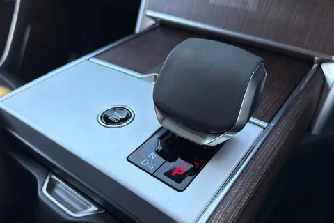 13 of 50 for LAND ROVER RANGE ROVER 3.0 D350 Autobiography 4dr Auto