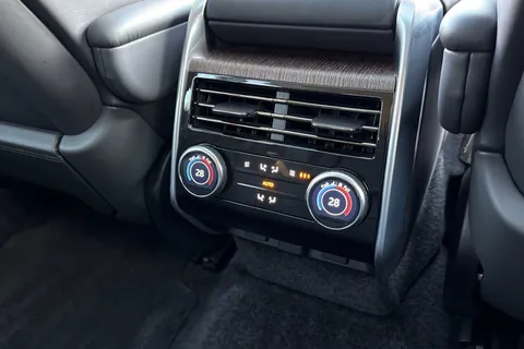 18 of 50 for LAND ROVER RANGE ROVER 3.0 D350 Autobiography 4dr Auto