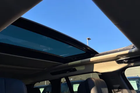 33 of 50 for LAND ROVER RANGE ROVER 3.0 D350 Autobiography 4dr Auto