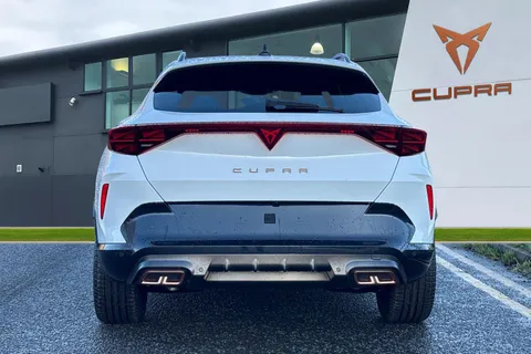4 of 40 for CUPRA Formentor 1.5 eHybrid 25.8kWh V2 DSG Euro 6 (s/s) 5dr