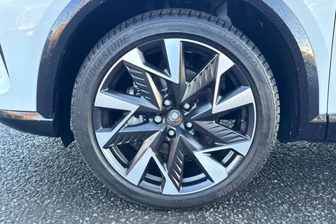 9 of 40 for CUPRA Formentor 1.5 eHybrid 25.8kWh V2 DSG Euro 6 (s/s) 5dr