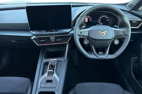 17 of 40 for CUPRA Formentor 1.5 eHybrid 25.8kWh V2 DSG Euro 6 (s/s) 5dr