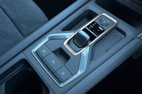 22 of 40 for CUPRA Formentor 1.5 eHybrid 25.8kWh V2 DSG Euro 6 (s/s) 5dr