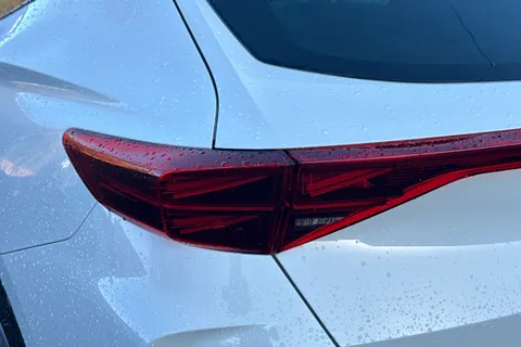 26 of 40 for CUPRA Formentor 1.5 eHybrid 25.8kWh V2 DSG Euro 6 (s/s) 5dr