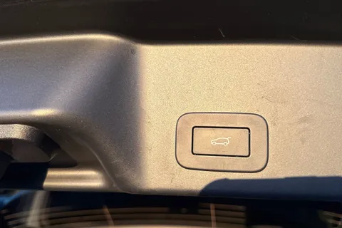 KT73FPK Land Rover Range Rover Evoque 2.0 D200 Dynamic SE 5dr Thumbnail #31