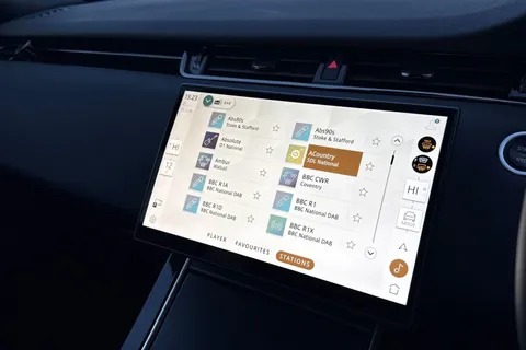 KT73FPK Land Rover Range Rover Evoque 2.0 D200 Dynamic SE 5dr Thumbnail #35