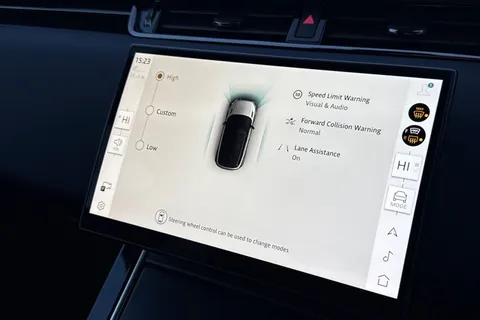 KT73FPK Land Rover Range Rover Evoque 2.0 D200 Dynamic SE 5dr Thumbnail #39