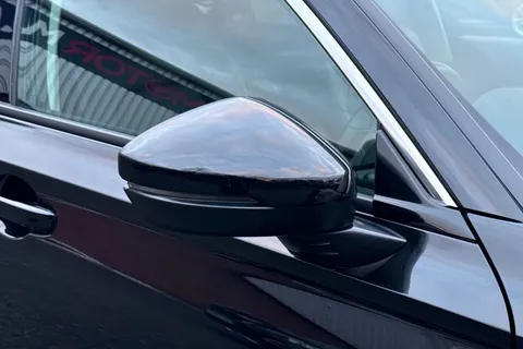 10 of 56 for HONDA CIVIC 2.0 eHEV Advance 5dr CVT