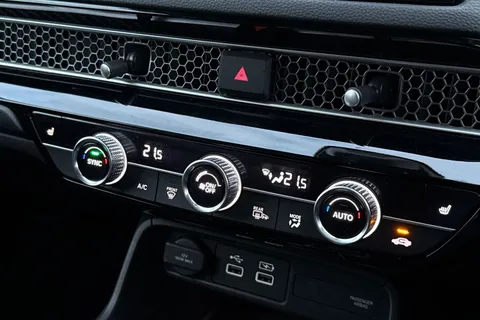 20 of 56 for HONDA CIVIC 2.0 eHEV Advance 5dr CVT