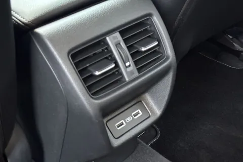 32 of 56 for HONDA CIVIC 2.0 eHEV Advance 5dr CVT