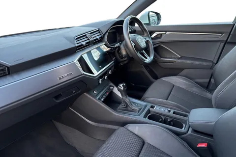 15 of 55 for AUDI Q3 40 TDI 200 Quattro S Line 5dr S Tronic