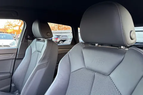 24 of 55 for AUDI Q3 40 TDI 200 Quattro S Line 5dr S Tronic