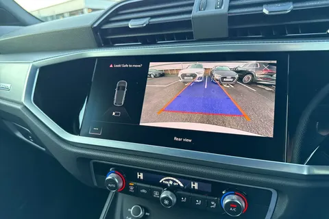 31 of 55 for AUDI Q3 40 TDI 200 Quattro S Line 5dr S Tronic