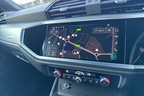 38 of 55 for AUDI Q3 40 TDI 200 Quattro S Line 5dr S Tronic