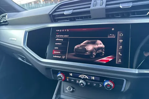 42 of 55 for AUDI Q3 40 TDI 200 Quattro S Line 5dr S Tronic