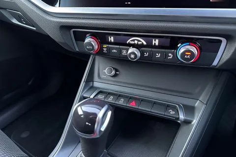 47 of 55 for AUDI Q3 40 TDI 200 Quattro S Line 5dr S Tronic