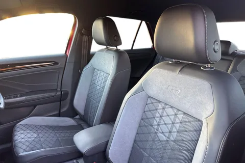 MV75UOJ Volkswagen T-Roc 1.5 TSI Black Edition 5dr DSG **19' MISANO ALLOYS + REAR VIEW CAMERA** Thumbnail #16