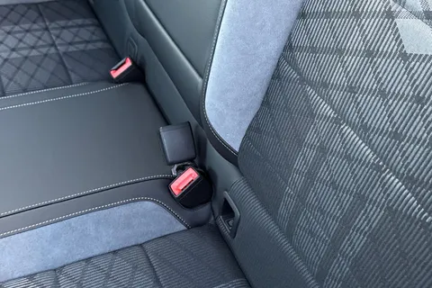 MV75UOJ Volkswagen T-Roc 1.5 TSI Black Edition 5dr DSG **19' MISANO ALLOYS + REAR VIEW CAMERA** Thumbnail #32