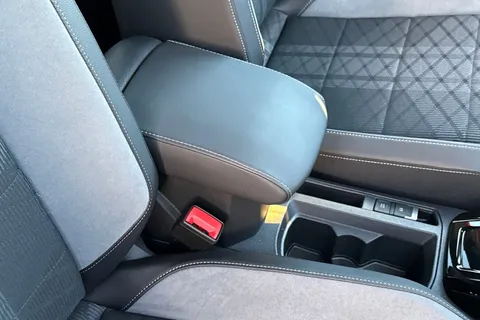 MV75UOJ Volkswagen T-Roc 1.5 TSI Black Edition 5dr DSG **19' MISANO ALLOYS + REAR VIEW CAMERA** Thumbnail #33